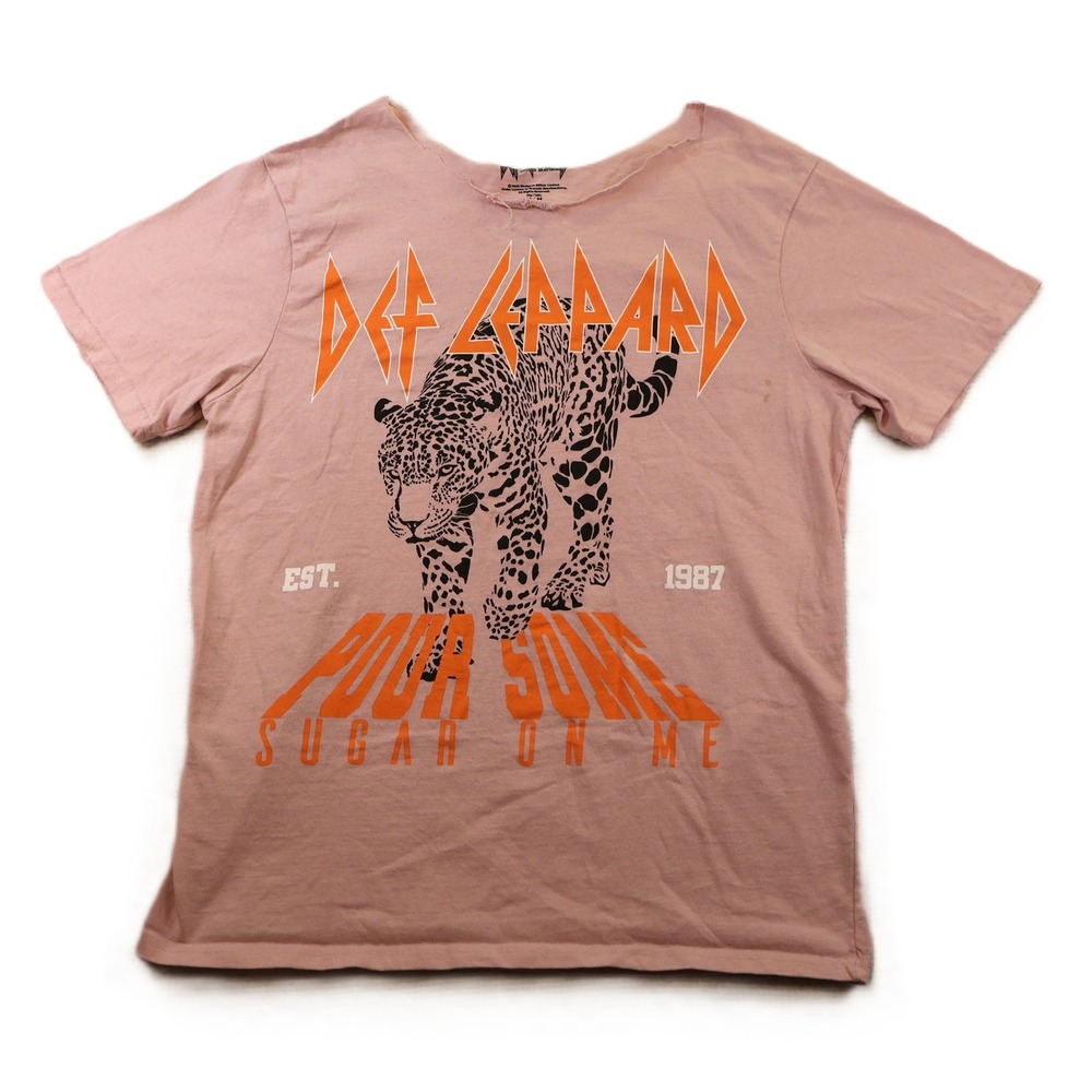 Def Leppard Womens M T-Shirt Pink Pour Some Sugar On Me Leopard Graphic Cut Neck